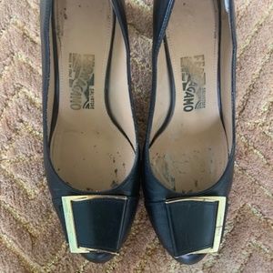 Salvatore Ferragamo Thais Black Leather Pumps 8.5M